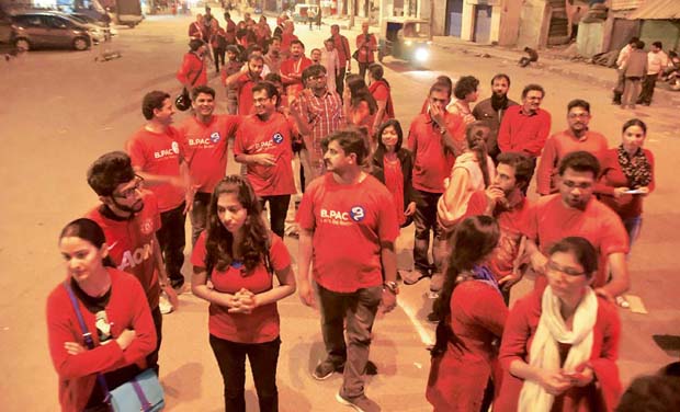 Volunteers who came dressed in red to help Volunteers who came dressed in red to help